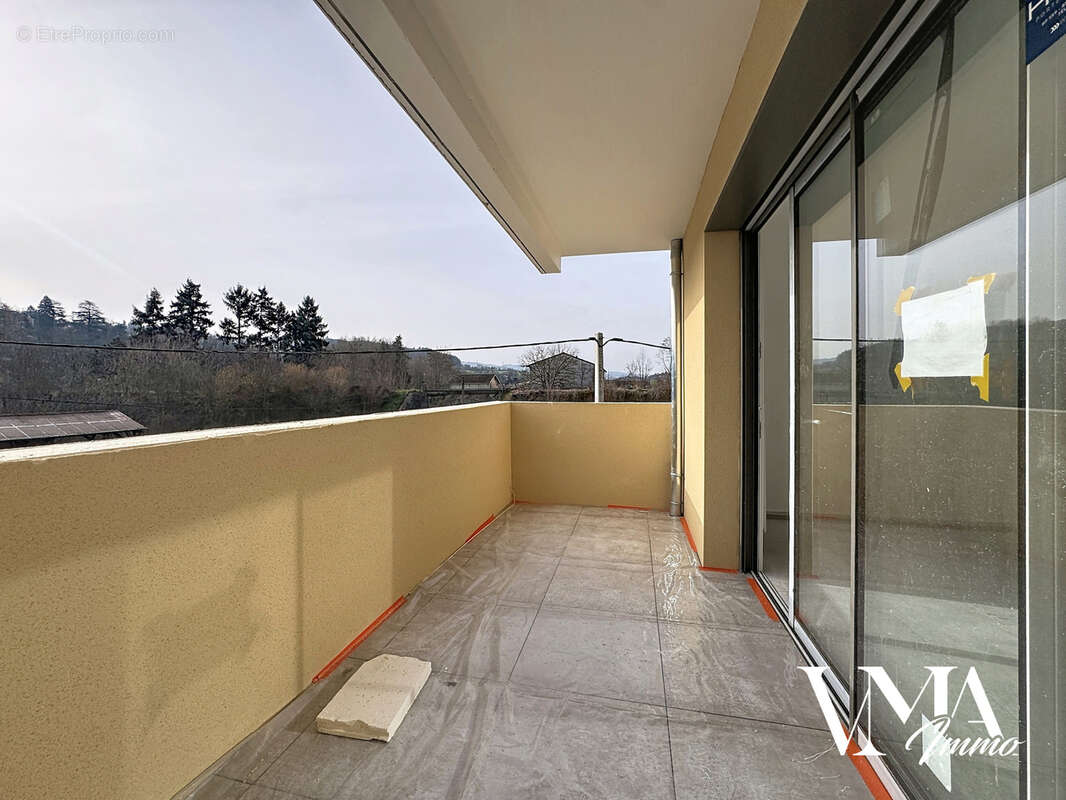 Appartement à L'ARBRESLE