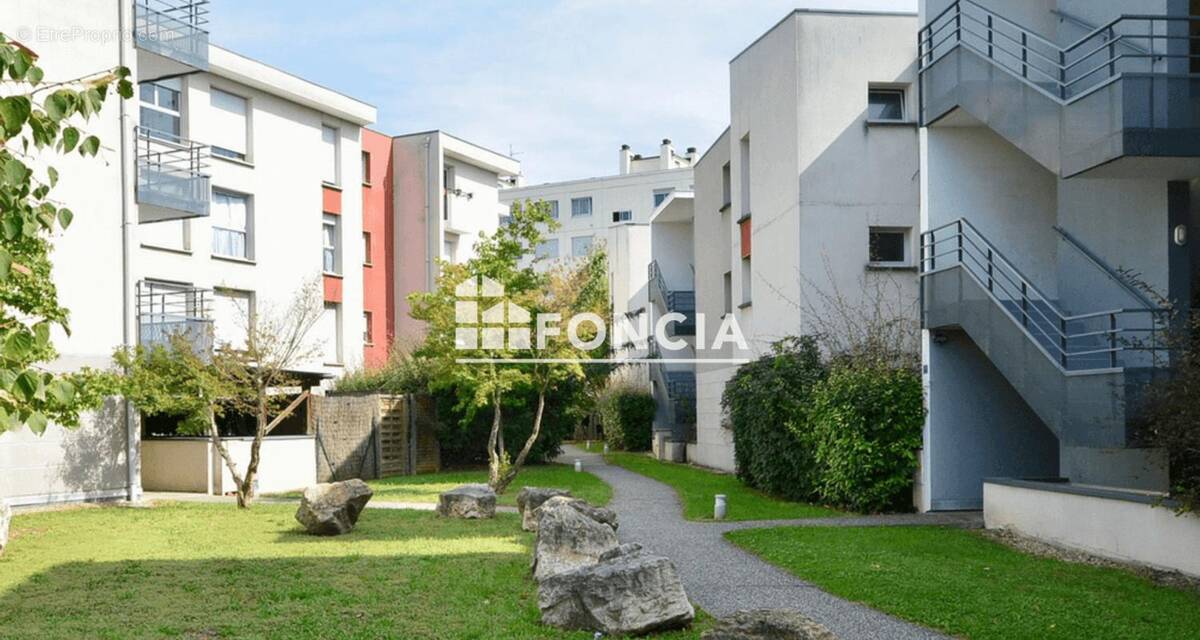 Appartement à LYON-8E