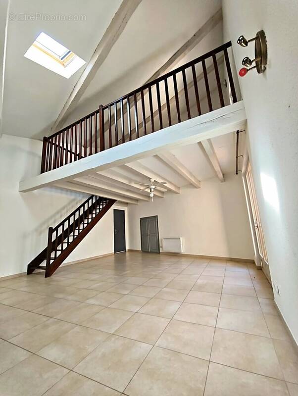 Appartement à COURSAN