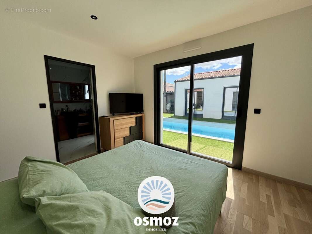 Maison 151 m² à Saint-Sauveur-D'aunis  - photo 6
