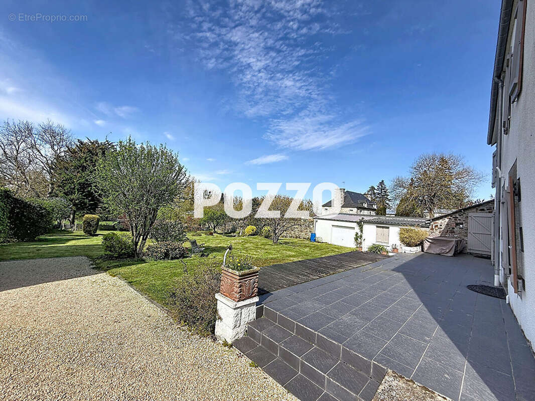 Maison à JULLOUVILLE