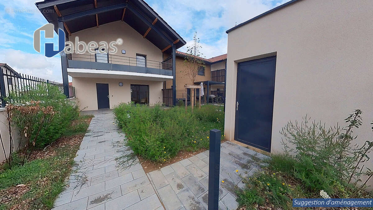 Maison à SAINT-PIERRE-DE-CHANDIEU