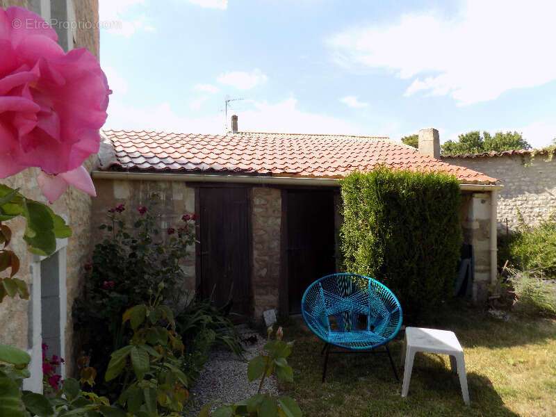Saint jean d'angely - photo 3
