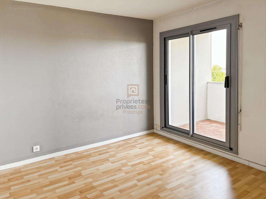 BORDEAUX  CAUDERAN Appartement de trois pièces avec terrasse, balcon ascenseur cave et parking - photo 7