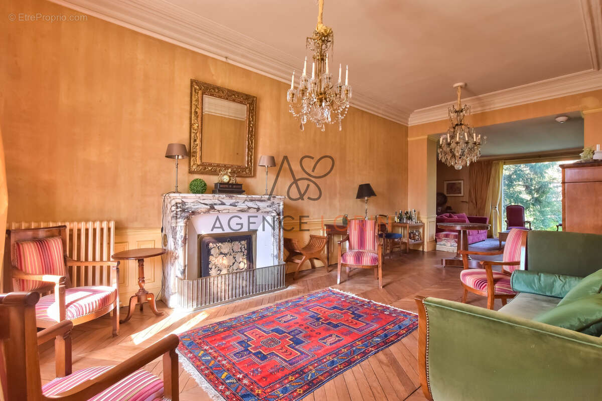Maison à LE VESINET