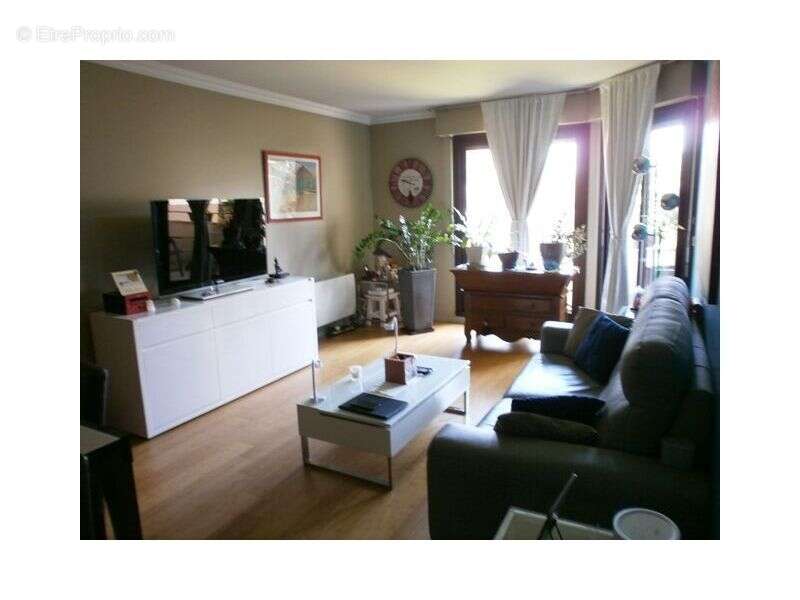 Appartement à LE PERREUX-SUR-MARNE