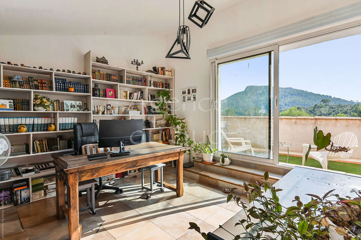 Maison à LA DESTROUSSE