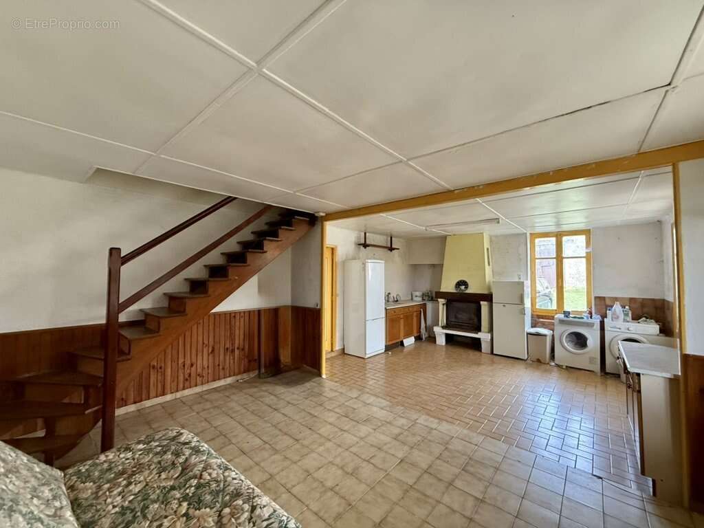Maison à PIOUSSAY