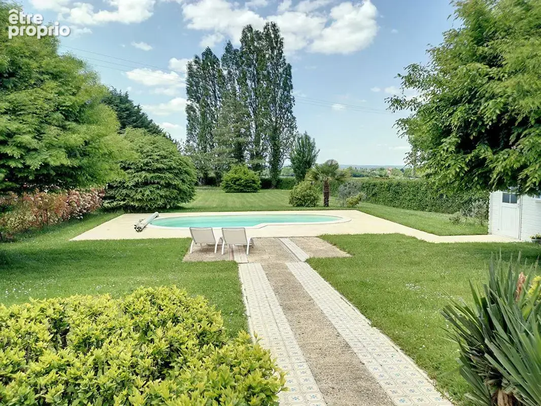 Appartement Cosne Cours Sur Loire 5 pièce(s) 155.80 m2 - photo 16