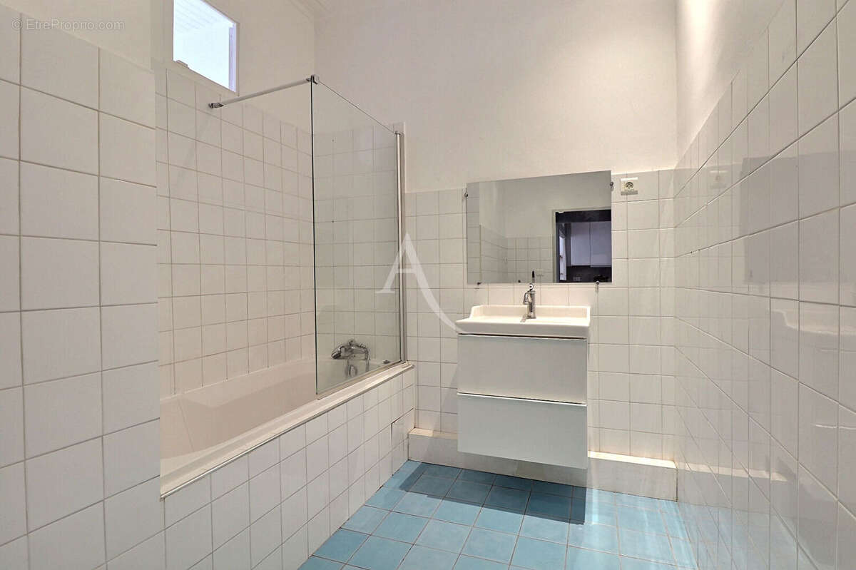 Appartement à MARSEILLE-1E