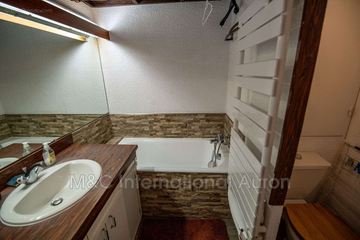 Appartement à SAINT-ETIENNE-DE-TINEE