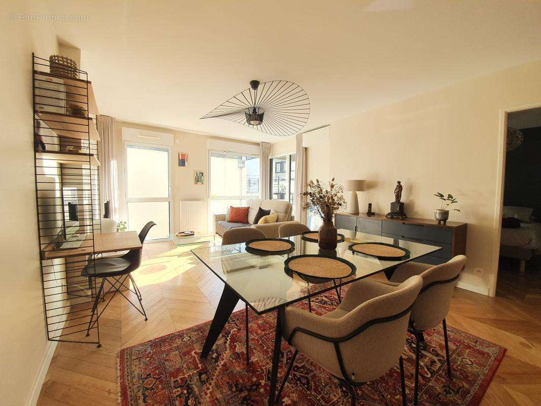 Appartement à MARSEILLE-6E