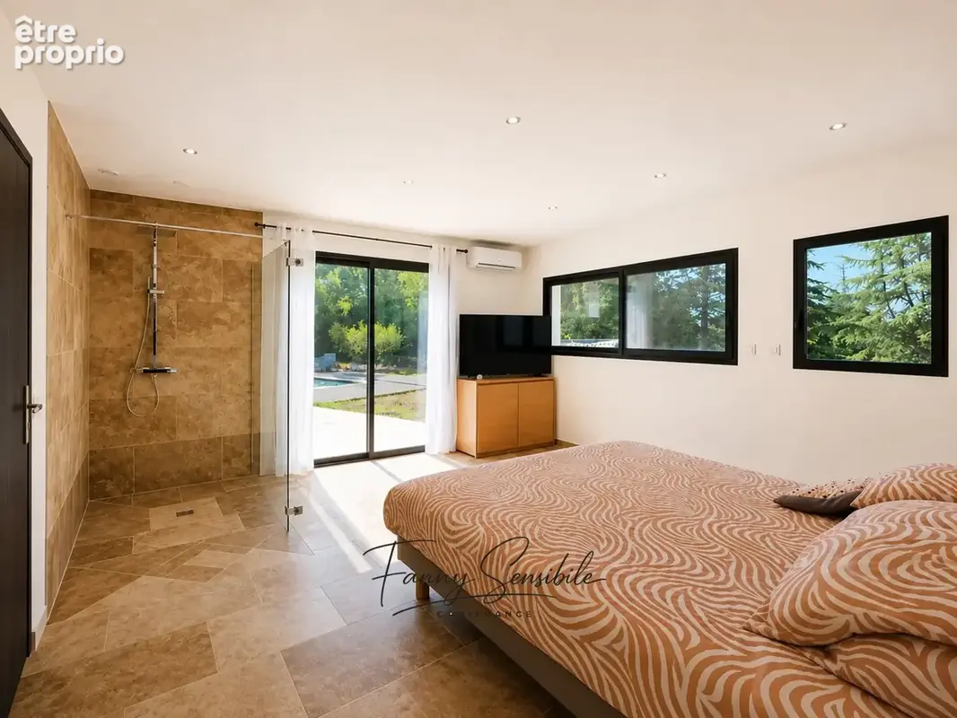 Maison contemporaine 140 m² – 4 chambres – piscine – terrain 2 000 m² – grand garage - photo 10