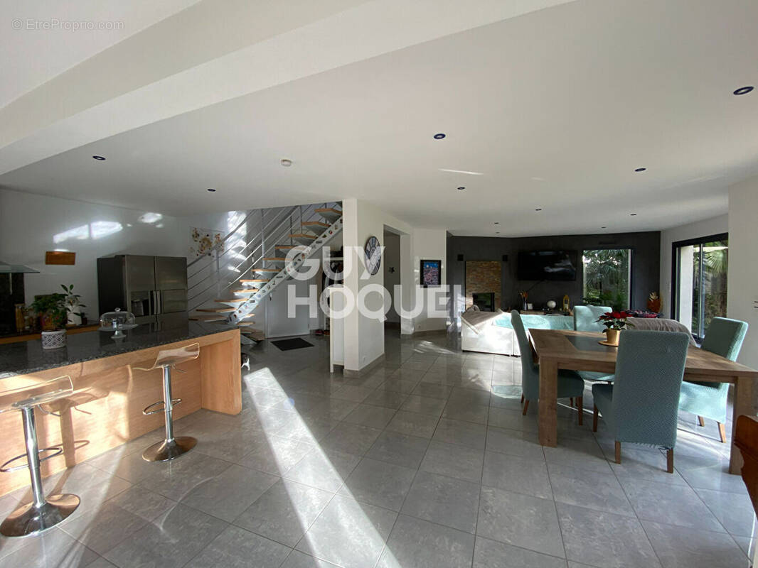 Maison à DOL-DE-BRETAGNE