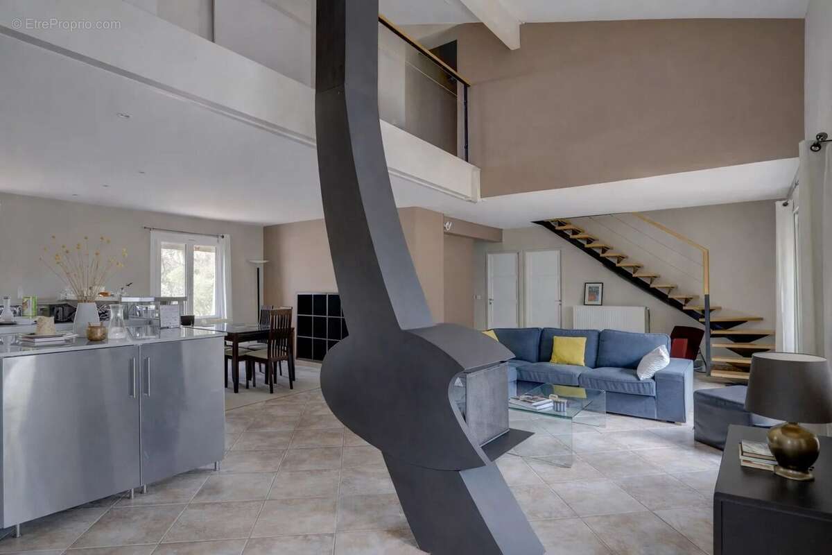 Maison à SAINT-GENIES-BELLEVUE