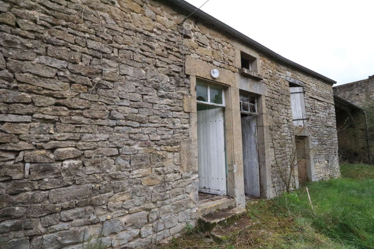 Maison à SENNEVOY-LE-BAS