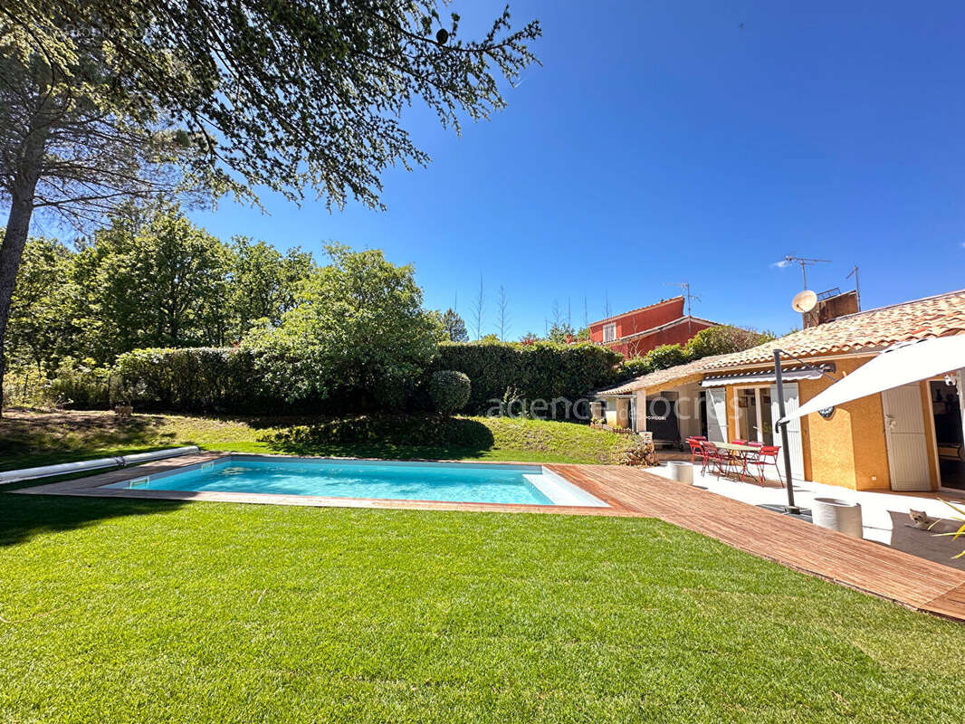 Maison à ROUSSILLON