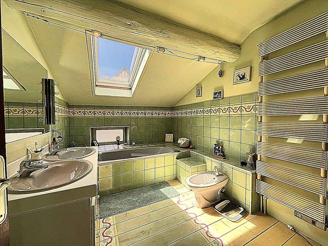 Maison à ARS-SUR-MOSELLE