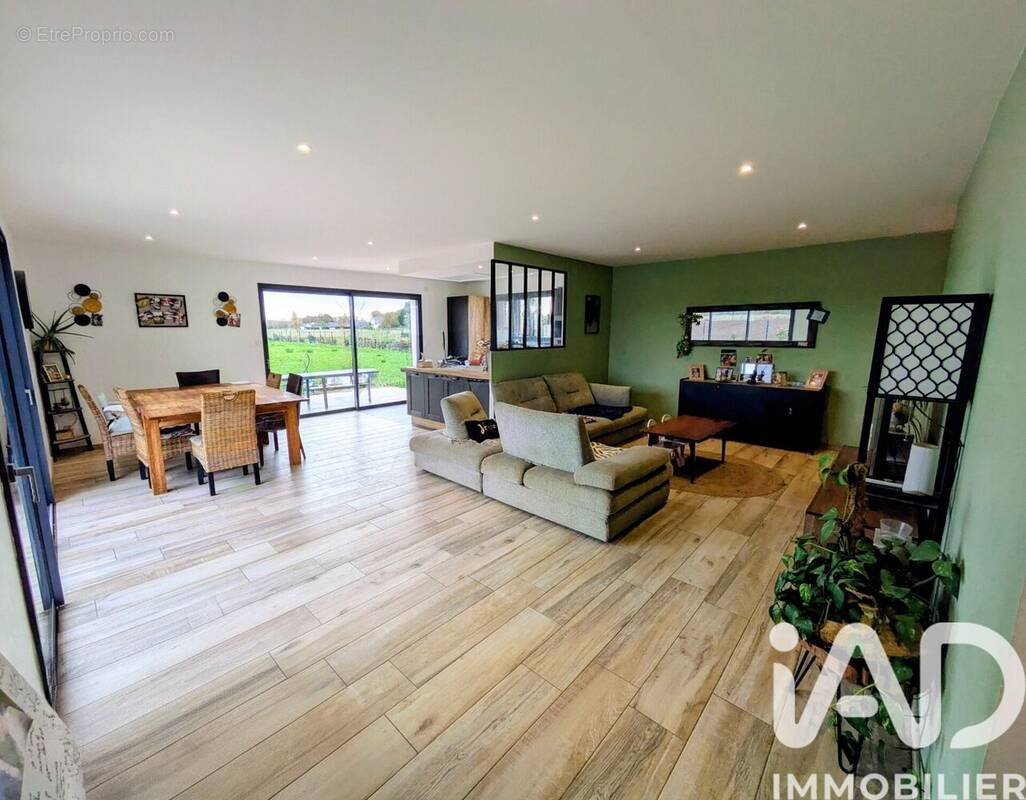 Photo 1 - Maison à BEAUFORT-EN-VALLEE