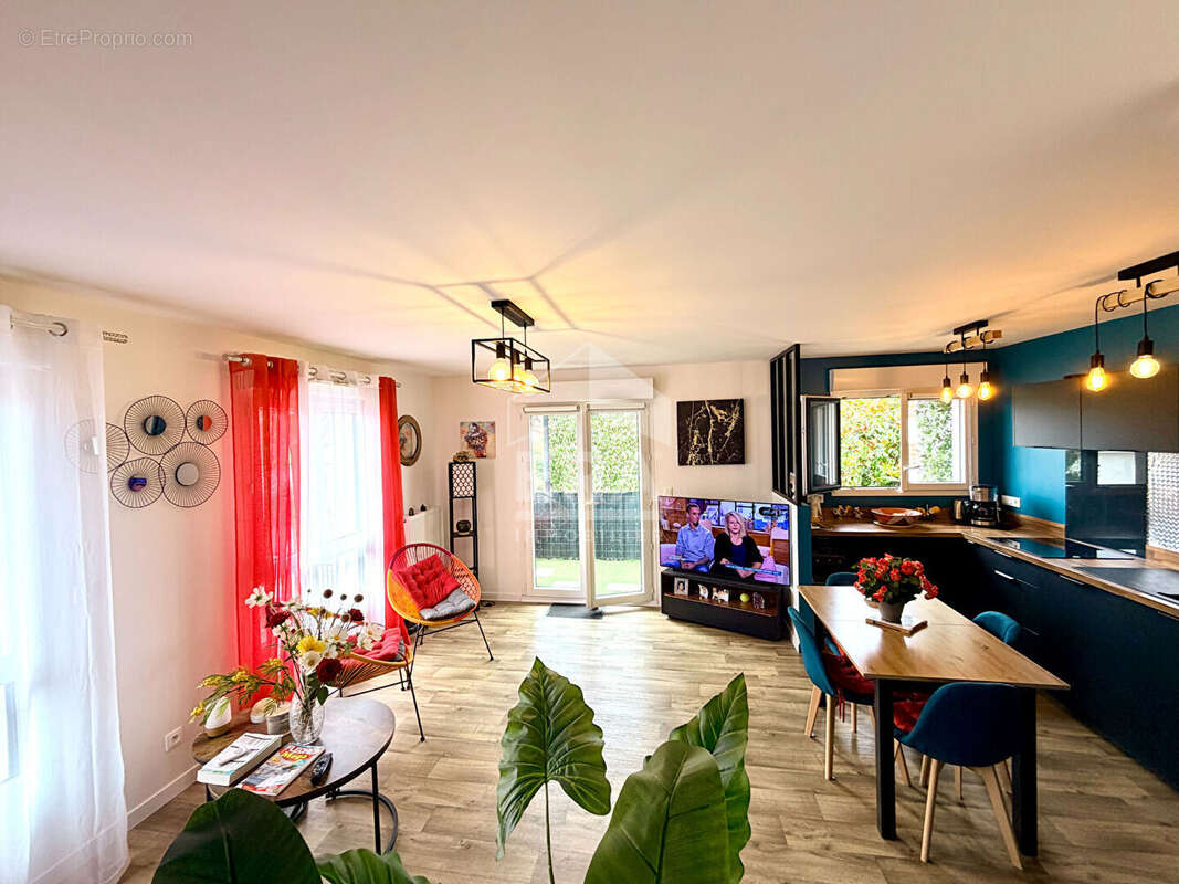 Appartement  T3  la Hume - 61.71 m2 - terrasse + 3 parkings - photo 3