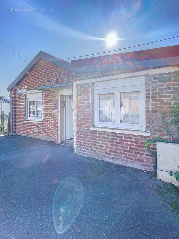 Maison à CATILLON-SUR-SAMBRE