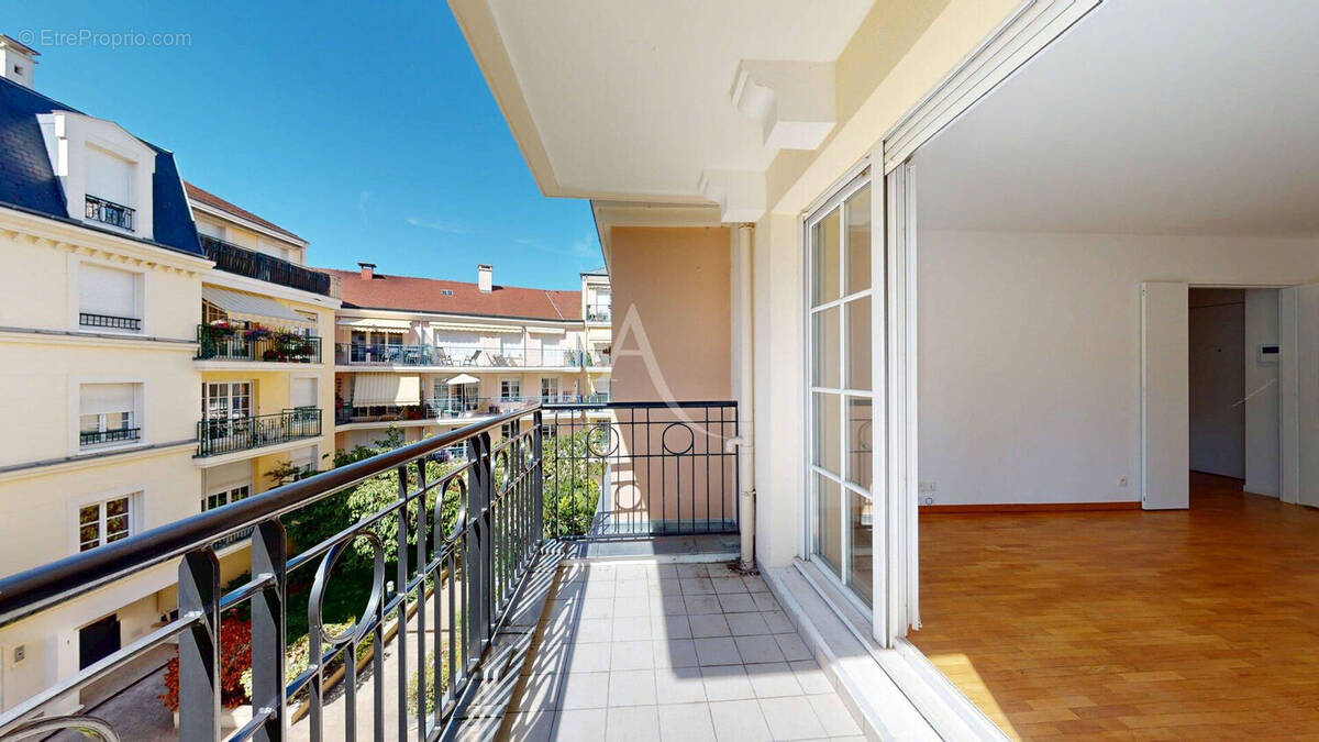 Appartement à LE PLESSIS-ROBINSON
