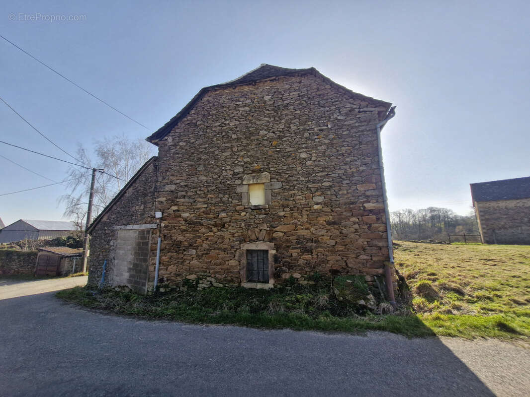 Autre à MOYRAZES