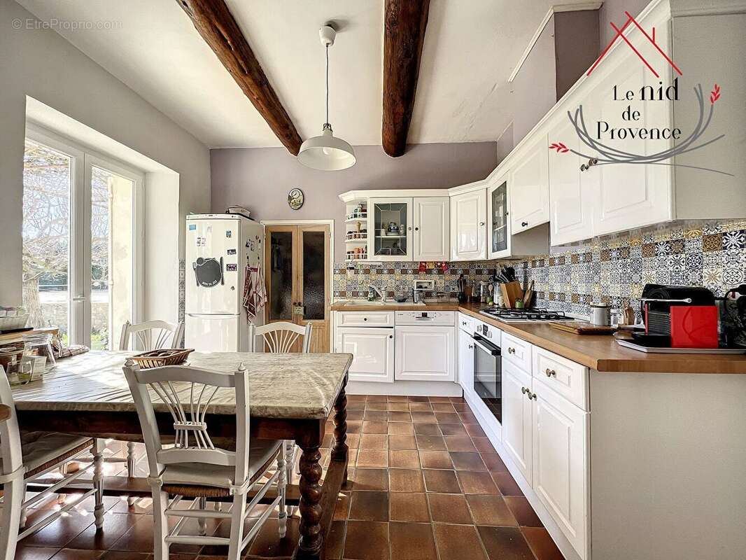 Maison à PERNES-LES-FONTAINES