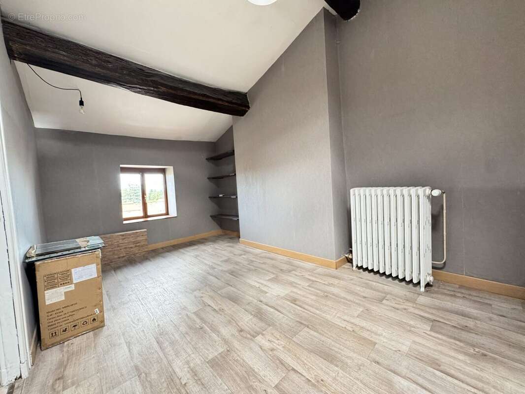 Maison à PONT-DU-CHATEAU