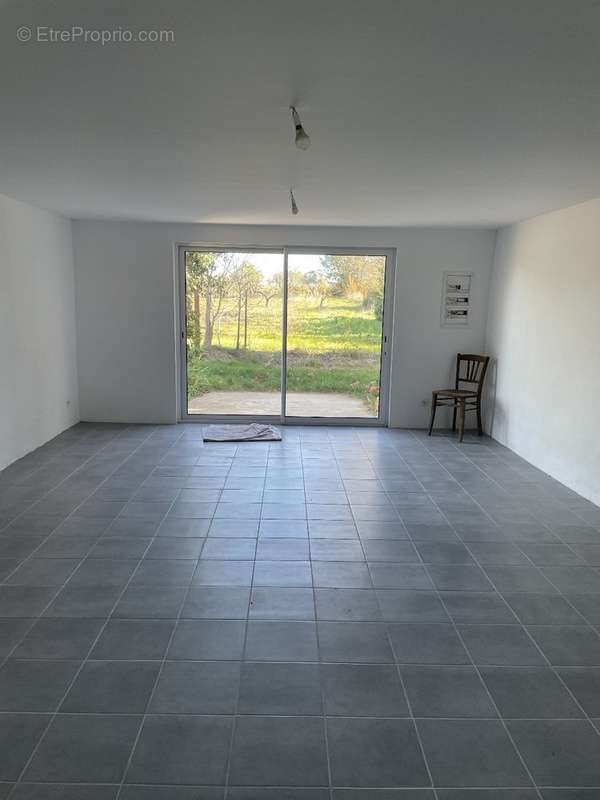 Maison à RIBAUTE-LES-TAVERNES