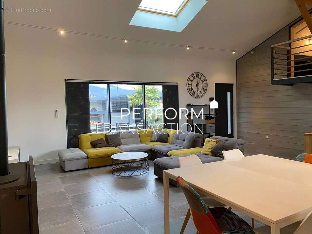 Maison à SAINT-JUST-DE-CLAIX