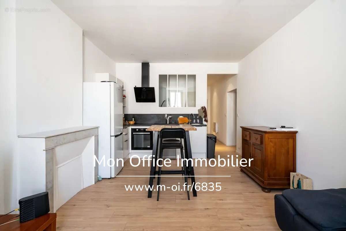 Appartement à MARSEILLE-2E