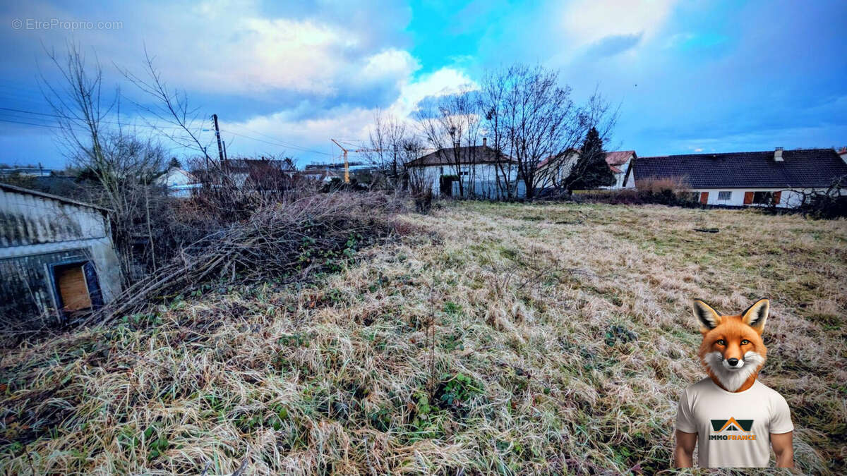 Terrain 2633 m² à Besancon  - photo 2