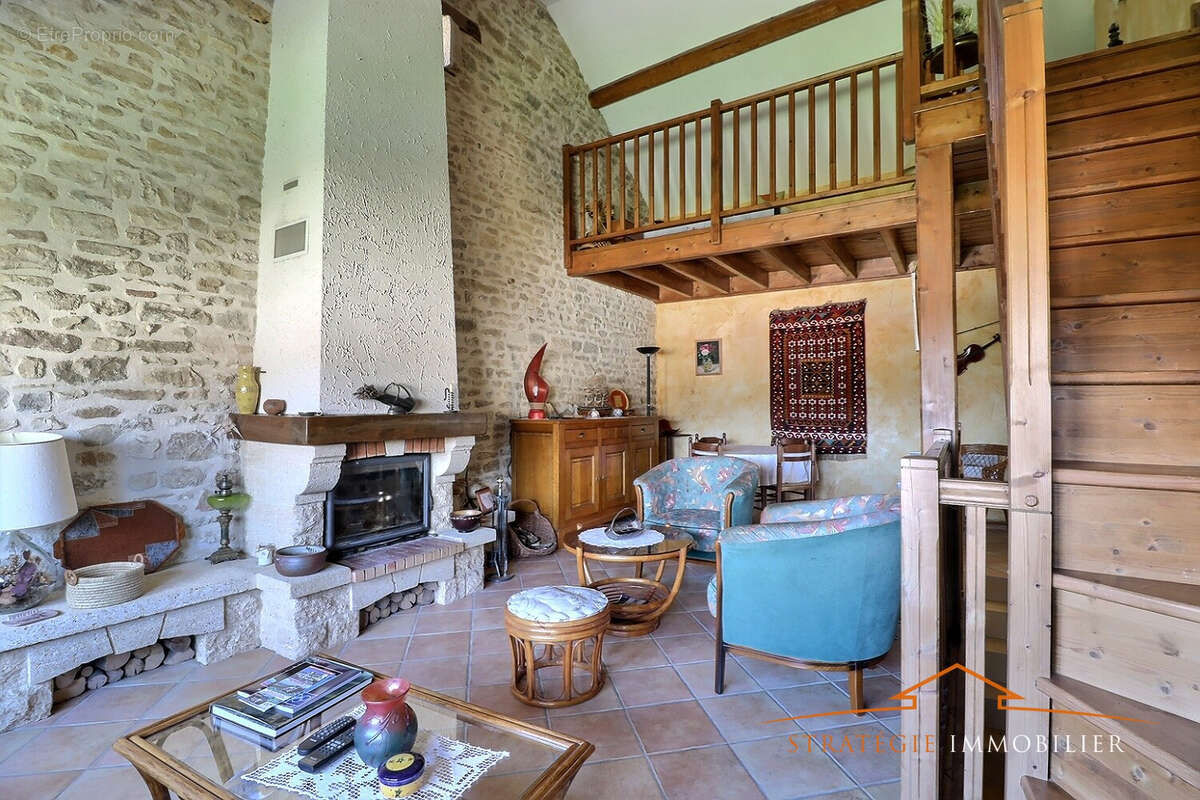 Maison à JULLY-LES-BUXY