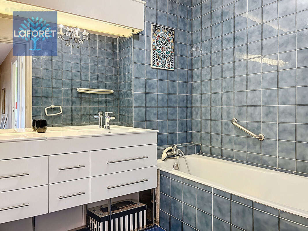 Maison à SAINT-GENIS-LAVAL