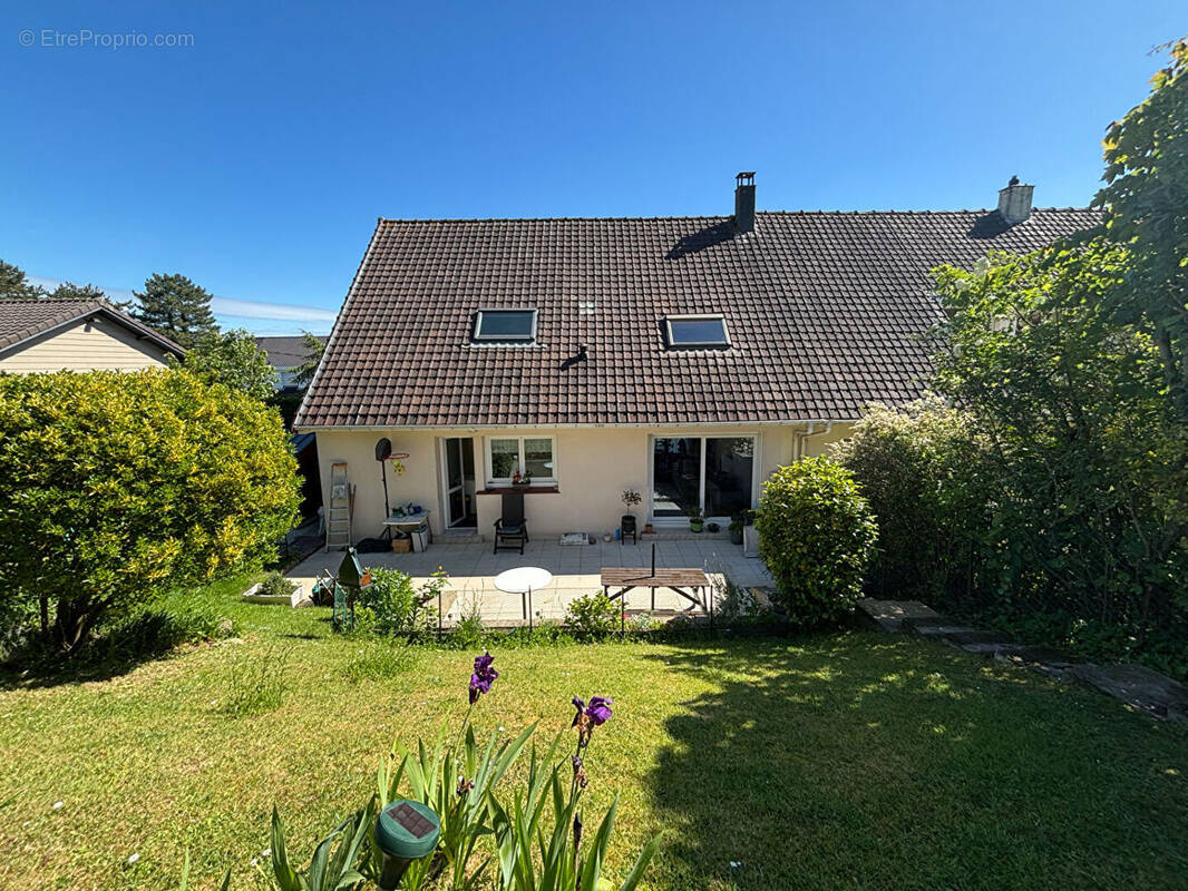 Appartement à SAINT-ETIENNE-AU-MONT
