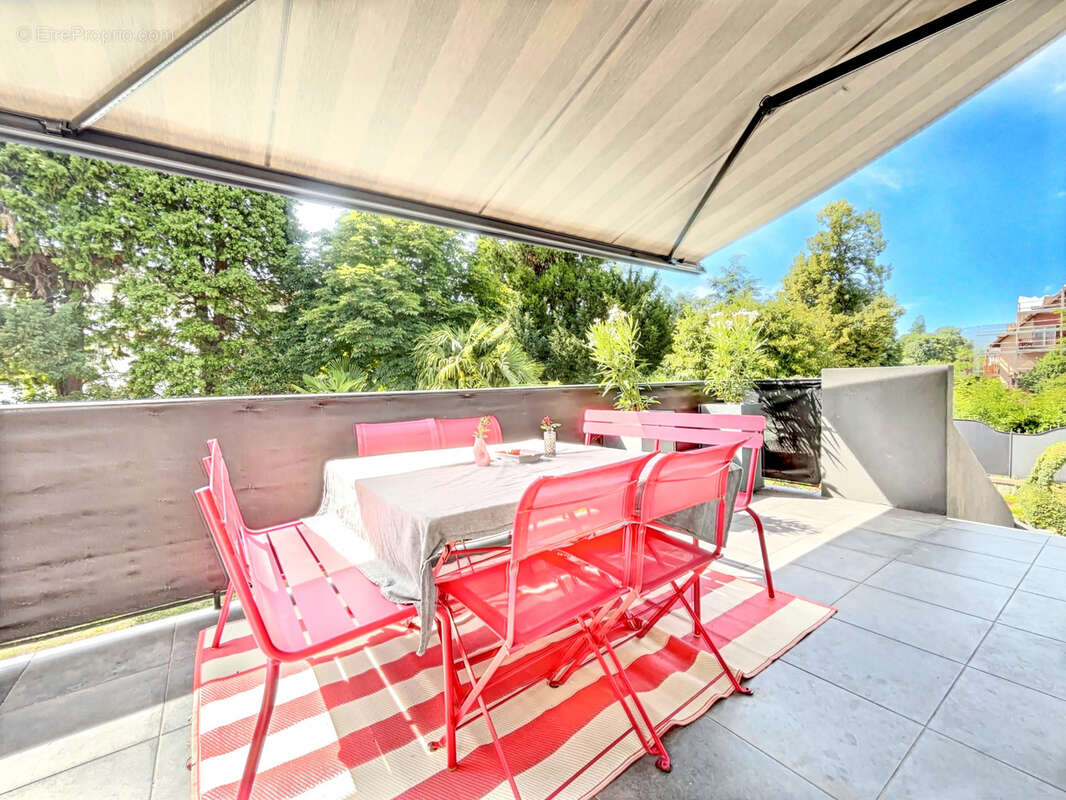 En vente à Tresserve : propriété avec piscine - photo 9