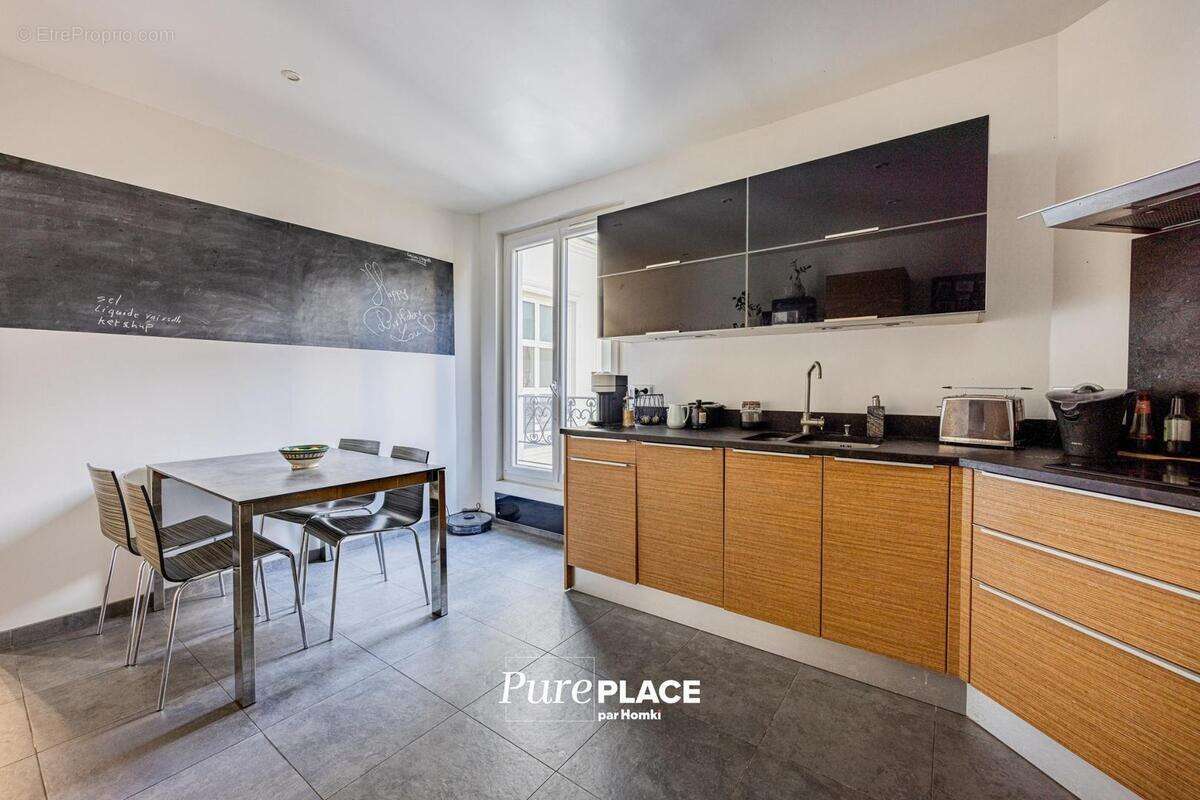 Appartement à PARIS-9E