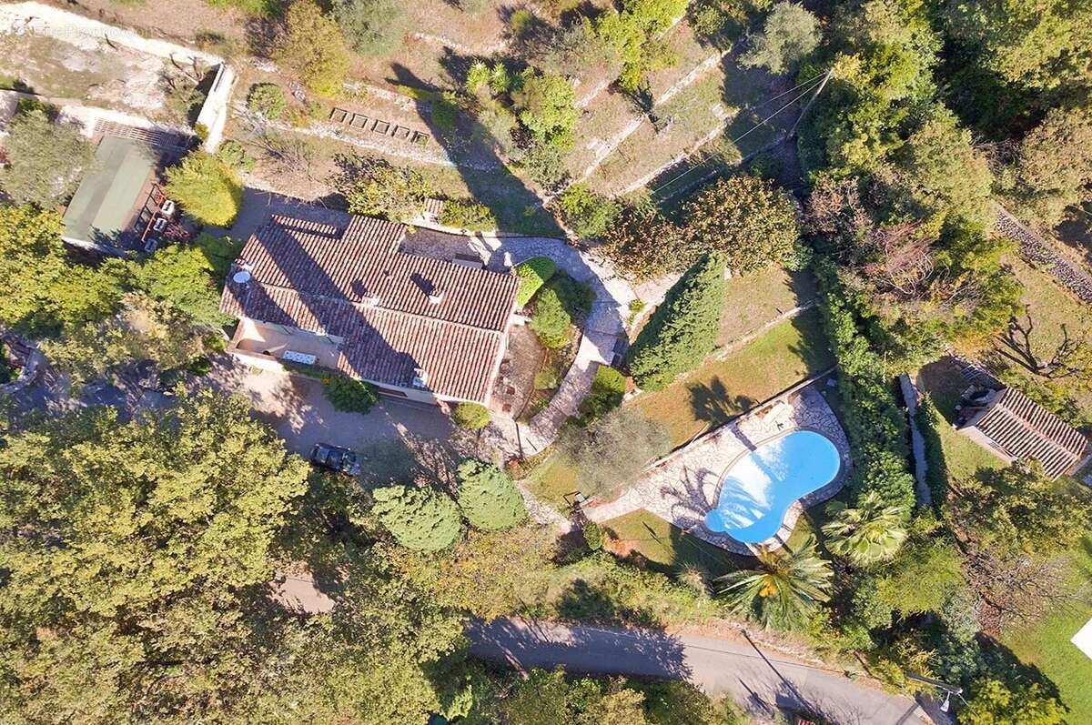 Maison à TOURRETTES-SUR-LOUP