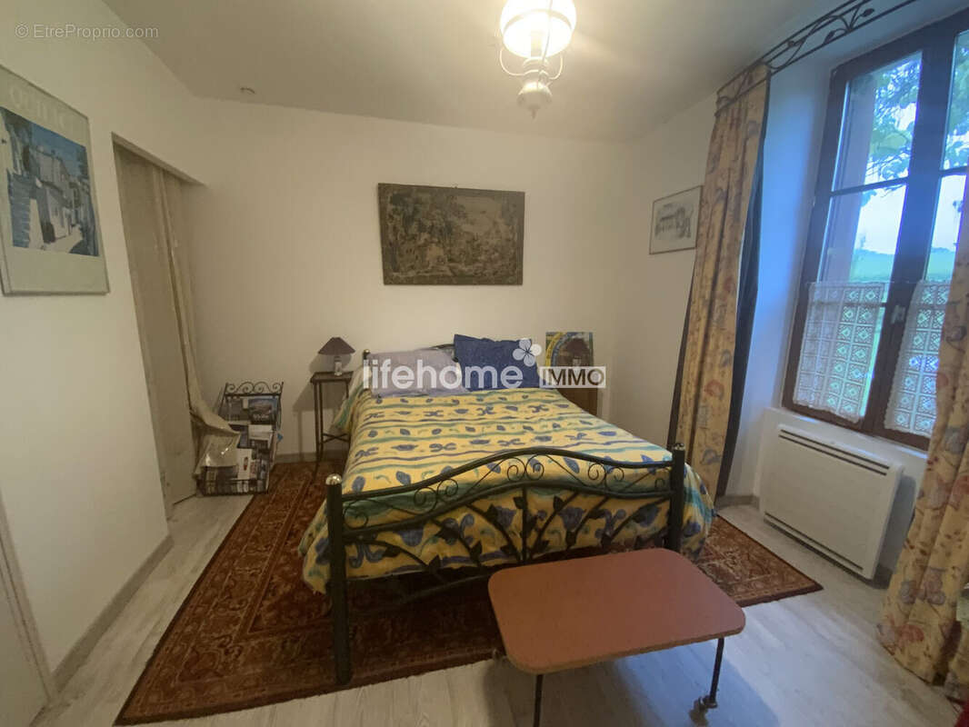 Maison à VICQ-SUR-NAHON