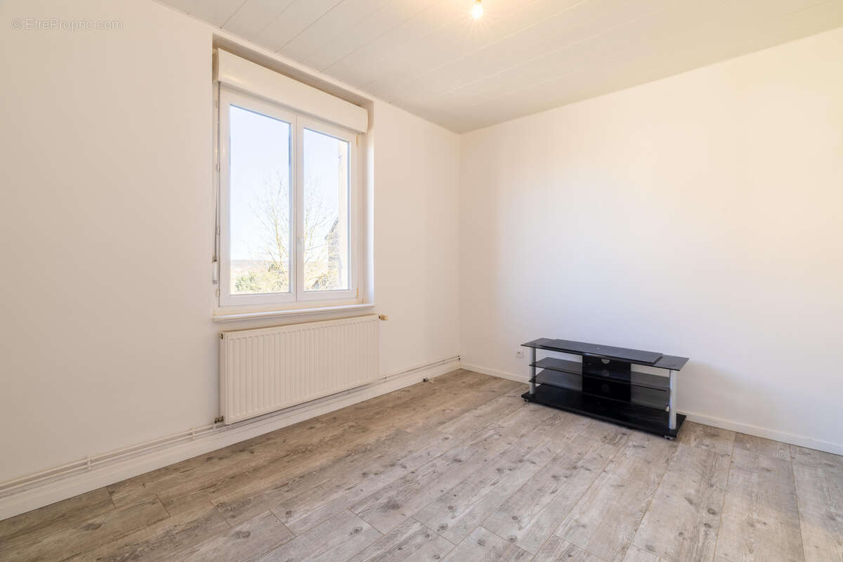 Appartement à SAINT-PRIVAT-LA-MONTAGNE