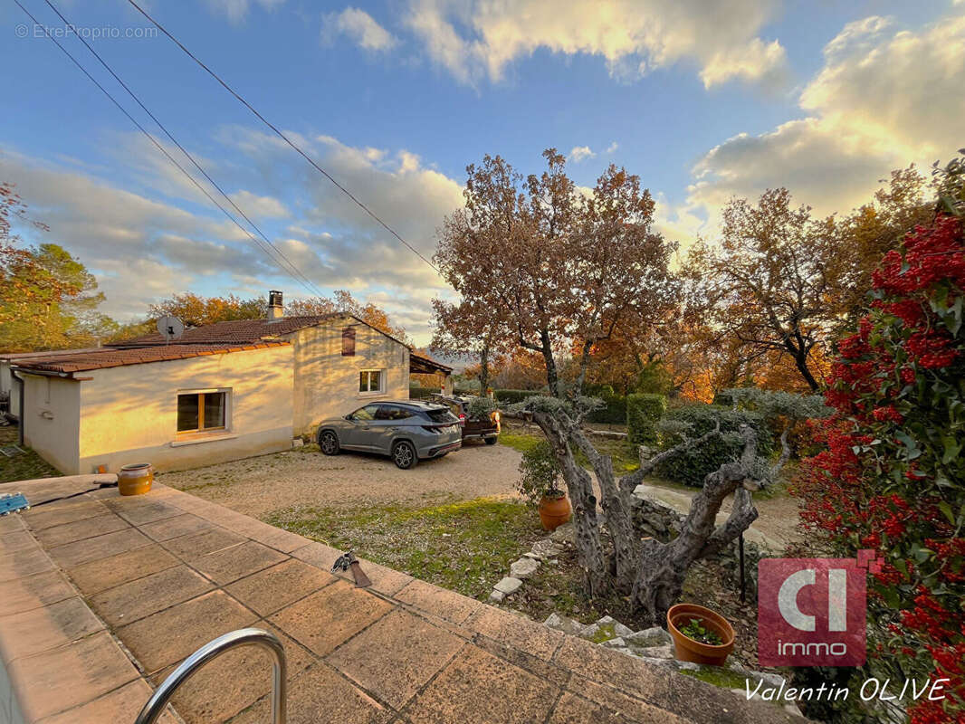 Maison à LA ROQUEBRUSSANNE