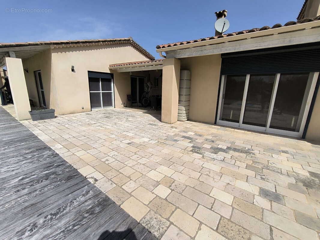 Maison à RIBAUTE-LES-TAVERNES