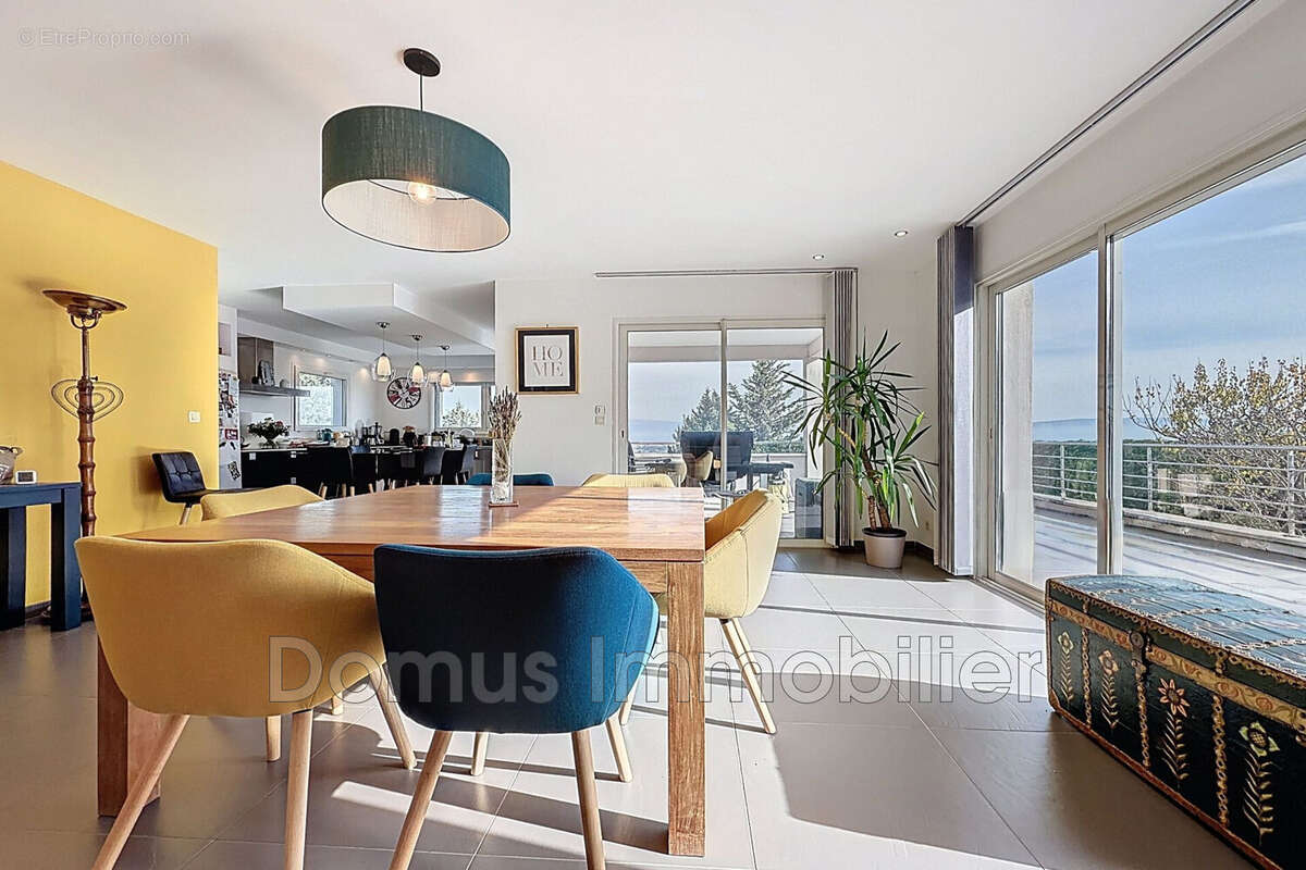 Maison à SAINT-SATURNIN-LES-AVIGNON