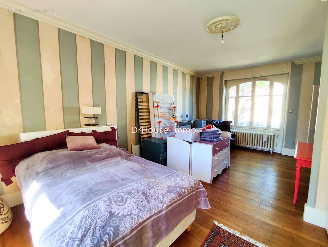 Maison 281 m² à Chaingy  - photo 6