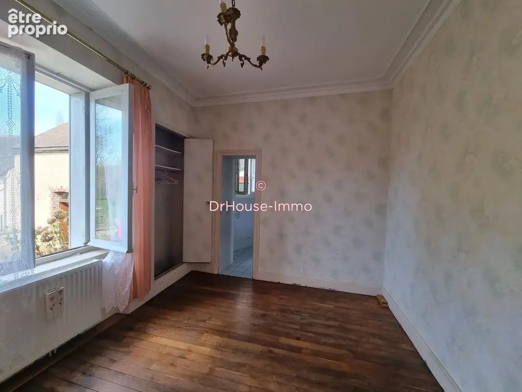 Maison 6 pièces 108 m² à vendre à Gy-Les-Nonains (45220) - photo 4
