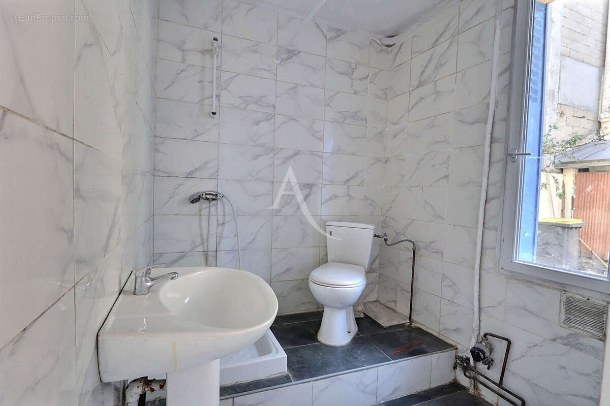 Appartement à AUBERVILLIERS