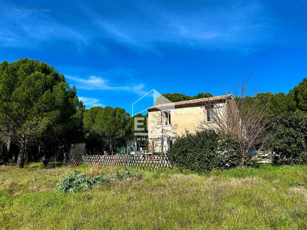 Maison à LE CANNET-DES-MAURES