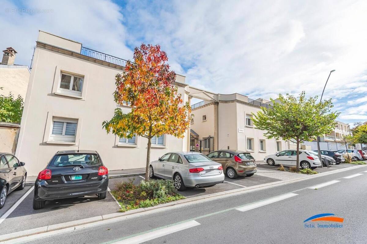   - Appartement à REIMS