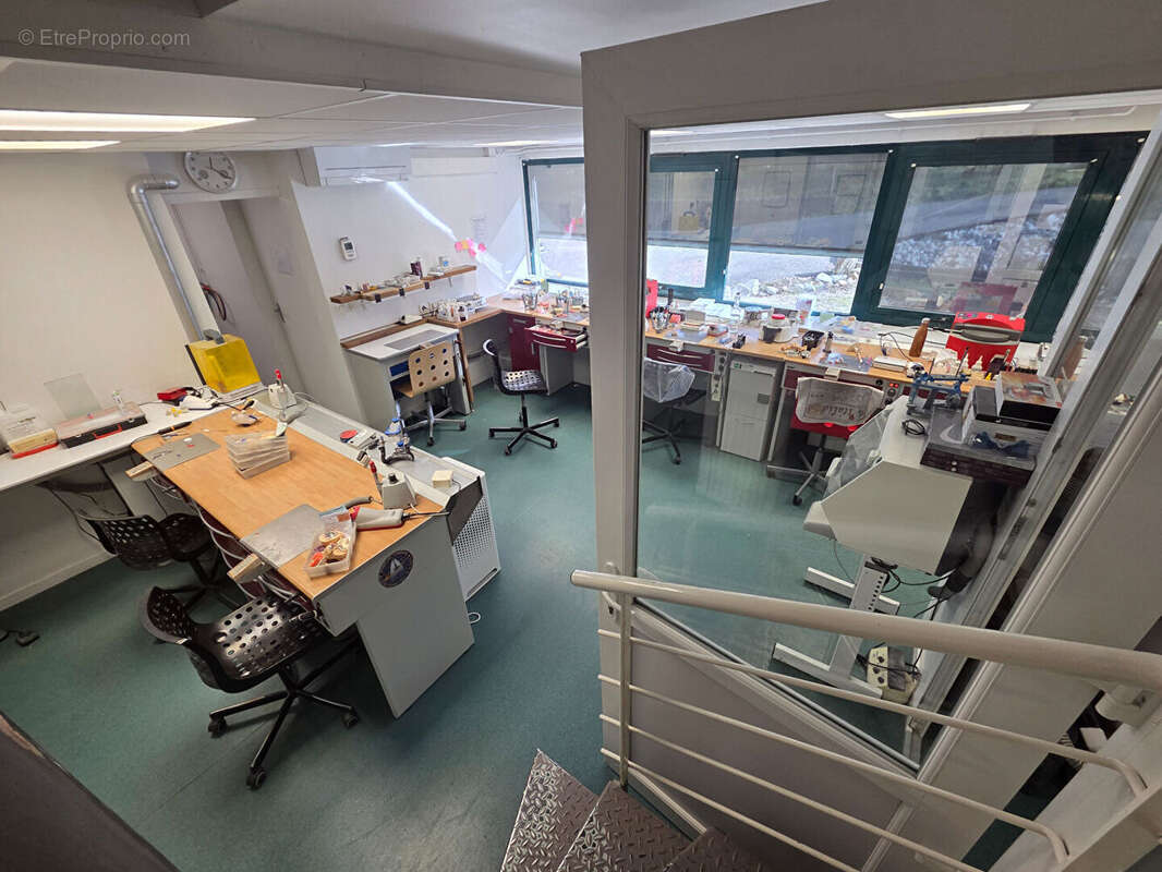 Commerce à GRESY-SUR-AIX